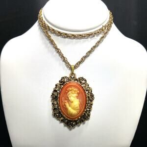 Lucite Cameo Pendant Necklace Gold Tone Mirror Back 1960s Vintage Jewelry